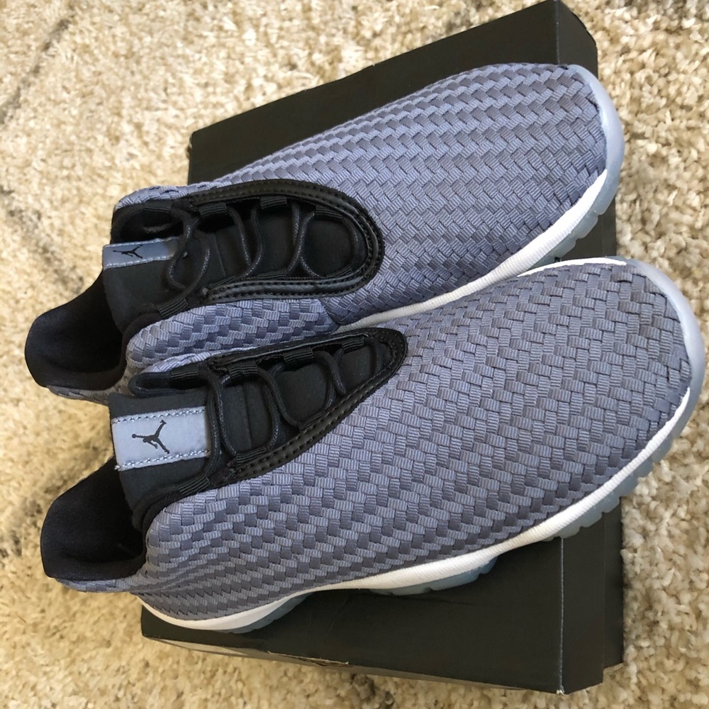 Air Jordan Future Low BG size 5Y